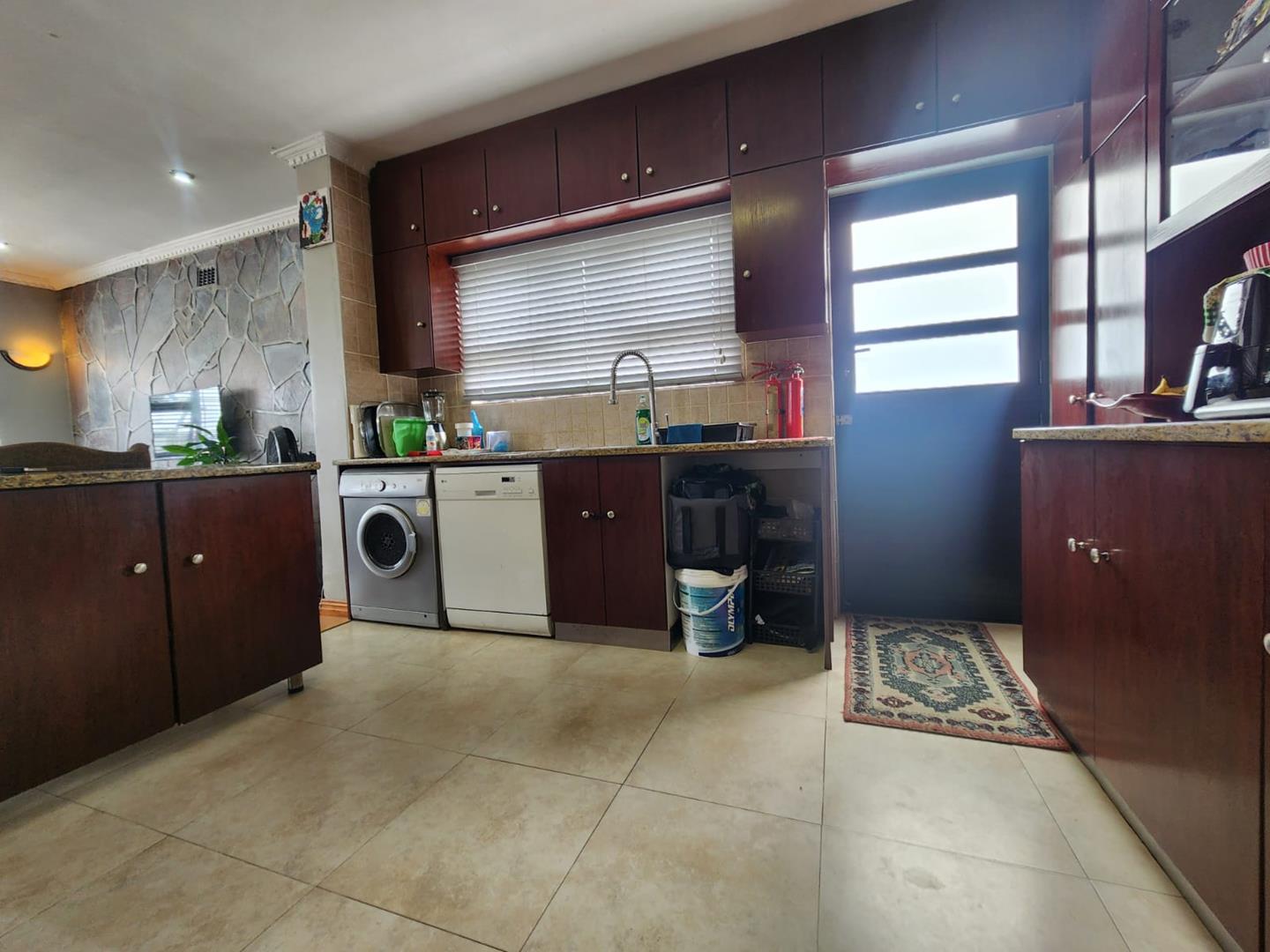 5 Bedroom Property for Sale in Riverton Western Cape